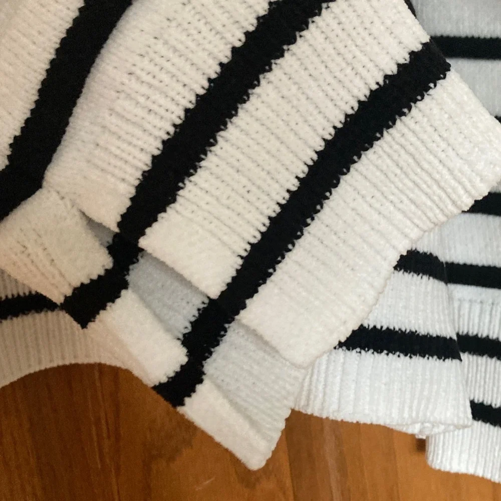 Sanctuary Black and White Striped Sweater